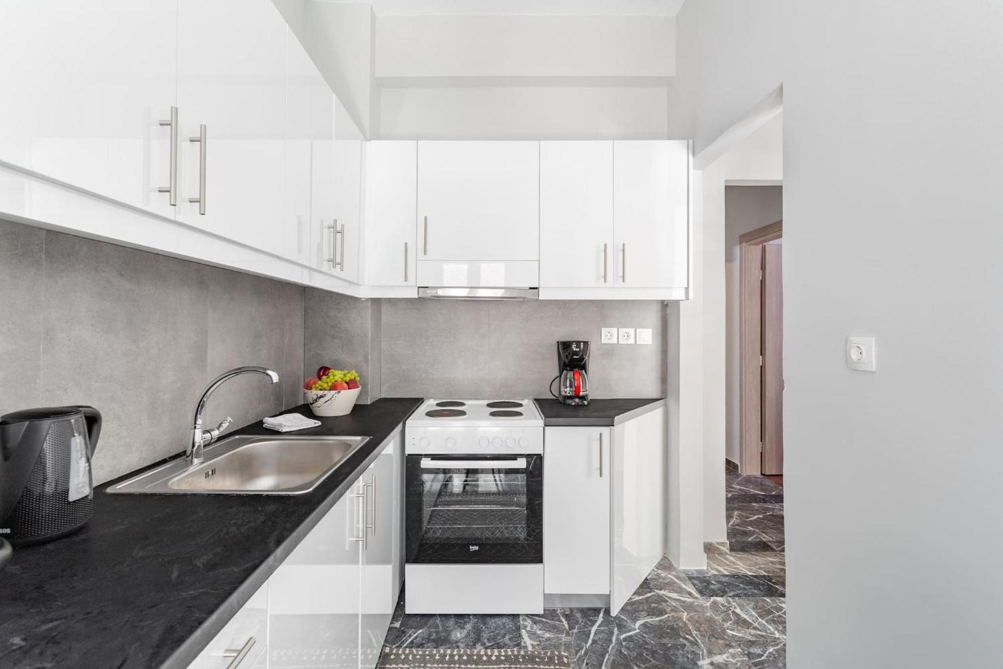 Explore History From A Chic Central Apartment Athen Eksteriør billede